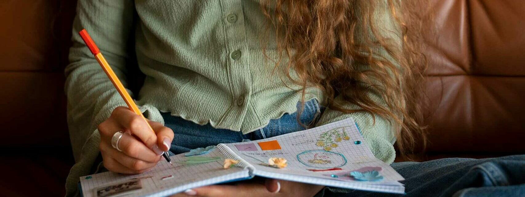 journaling crafty girls